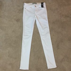 *NEW* Abercrombie Super Skinny White Jeggings